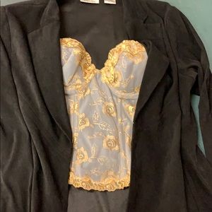 Gold and blue adjustable top.